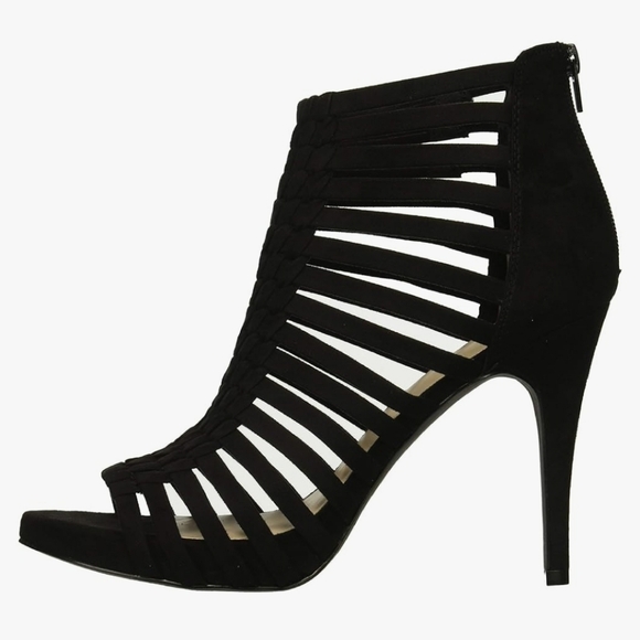 *NEW* Fergalicious Tinker Pump - Black Strappy Stilletto, Sz. 5 - Picture 1 of 6